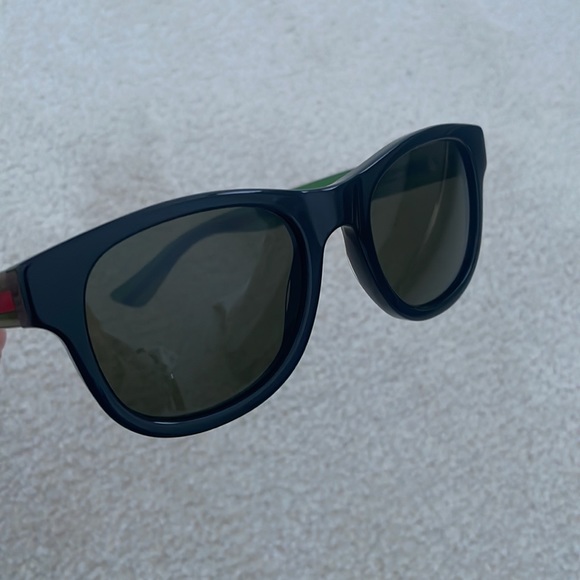 Brand new Gucci authentic sunglasses - Picture 5 of 5